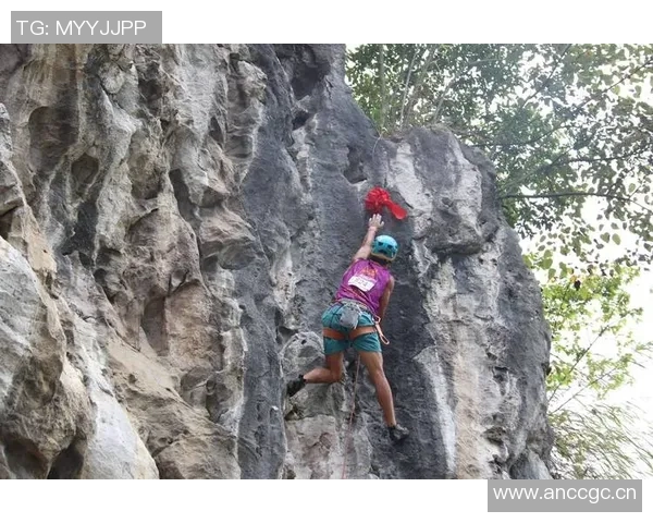 攀岩之旅：探索上海攀岩队的训练节奏与团队精神